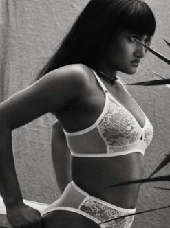 Bully BoyBrick Keyhole Wireless Bra - White Lace